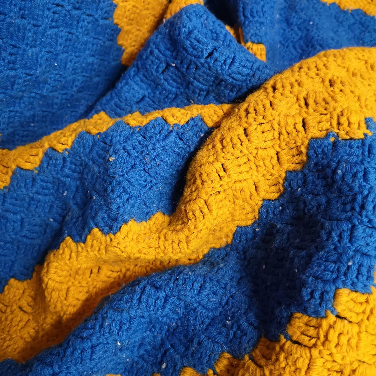 Large King-size Blue Gold Yellow Stripes Knitted Bedspread Blanket