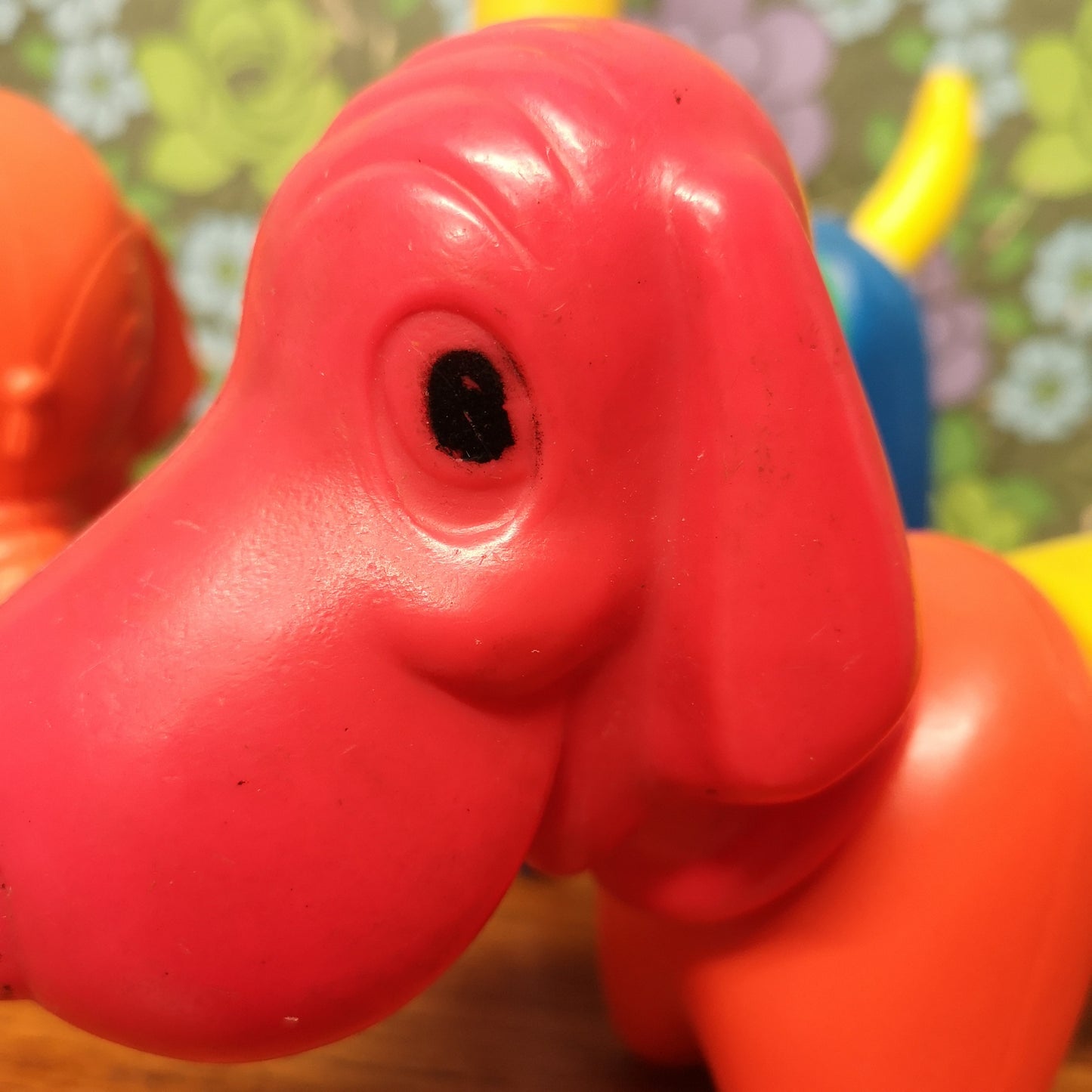 Tupperware Toy Animals Elephant Giraffe Dog Zoo it Yourself