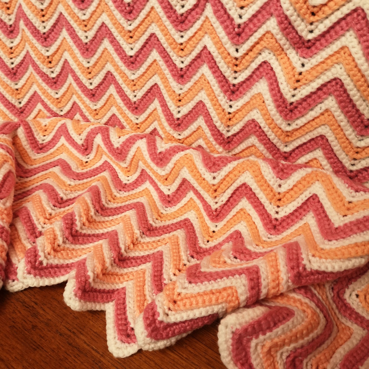 Pink Peach Stripy Zig Zag Knitted Single Blanket Bedspread