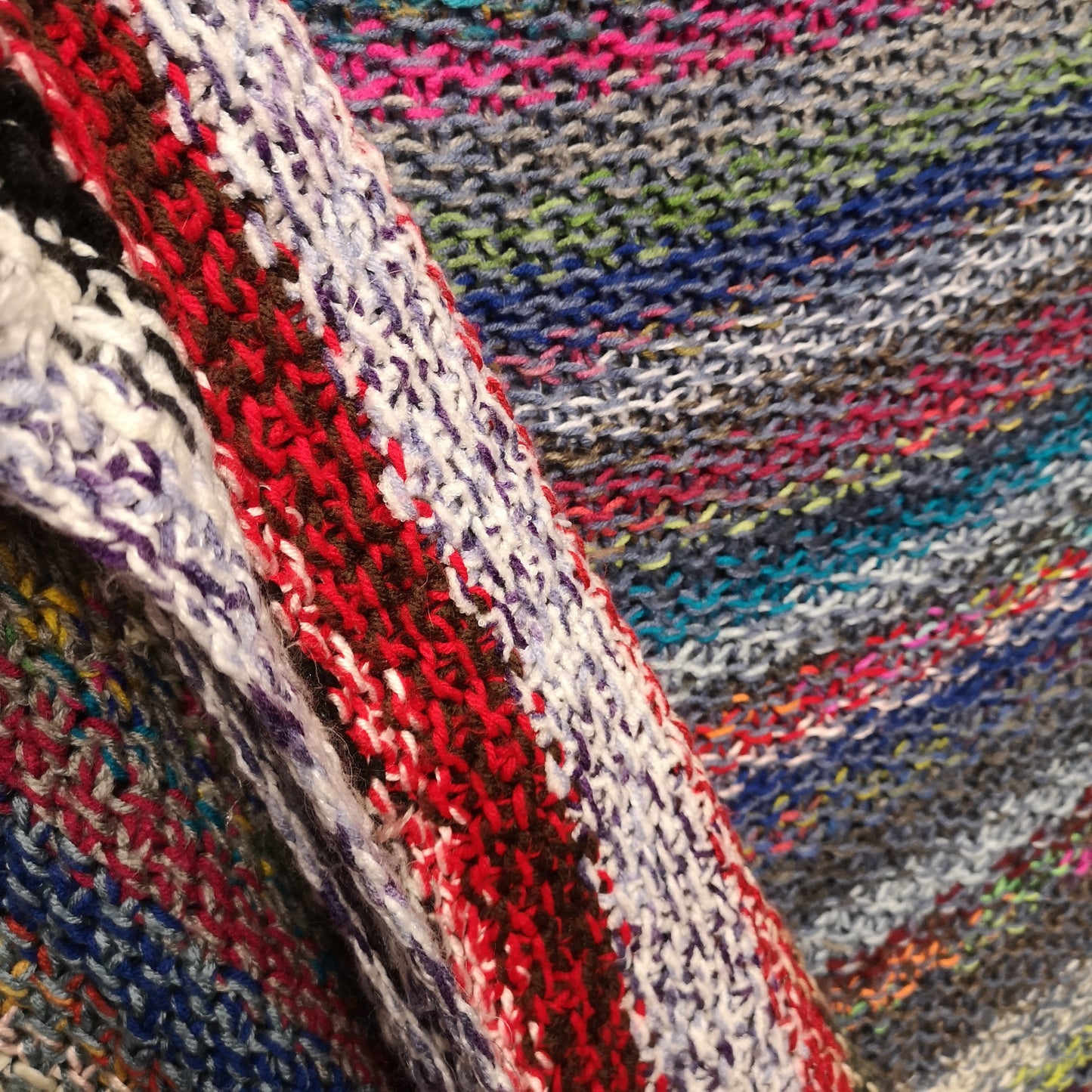 Large Colourful Stripy Knitted Blanket Warm King-size Bedspread