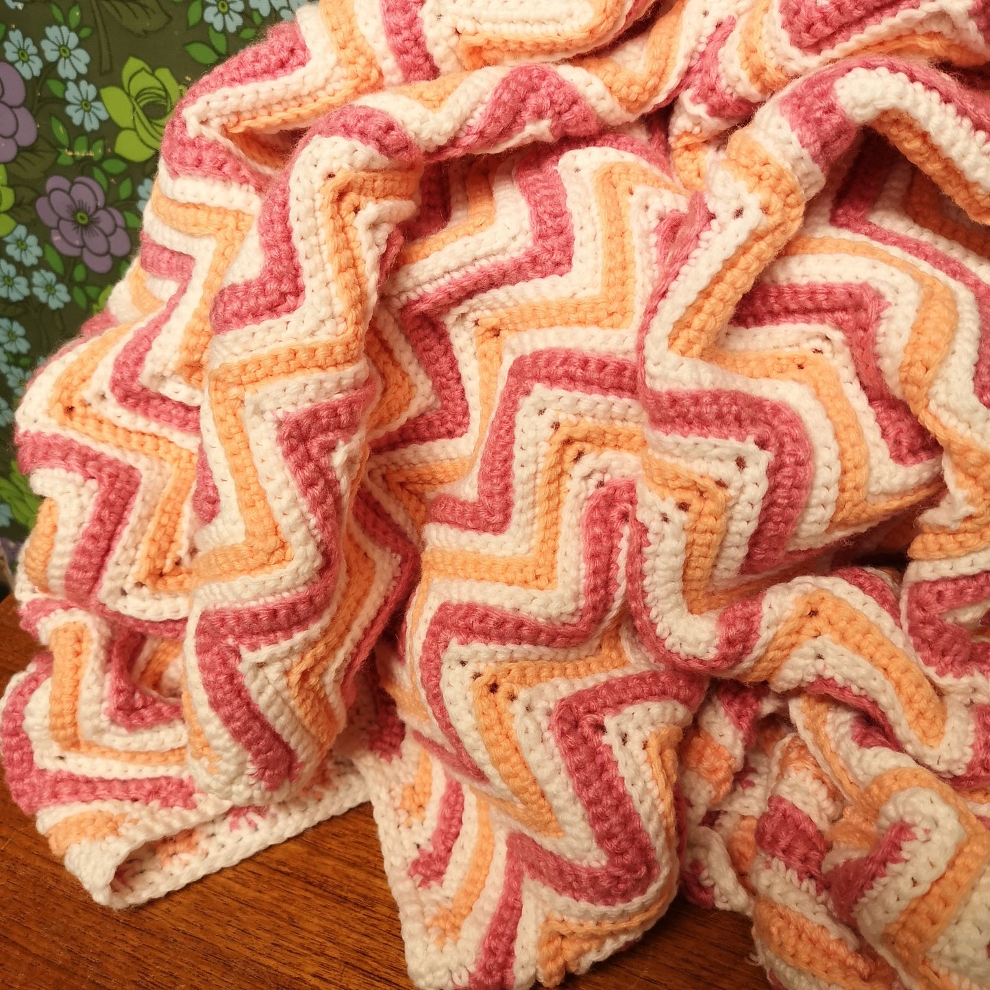 Pink Peach Stripy Zig Zag Knitted Single Blanket Bedspread
