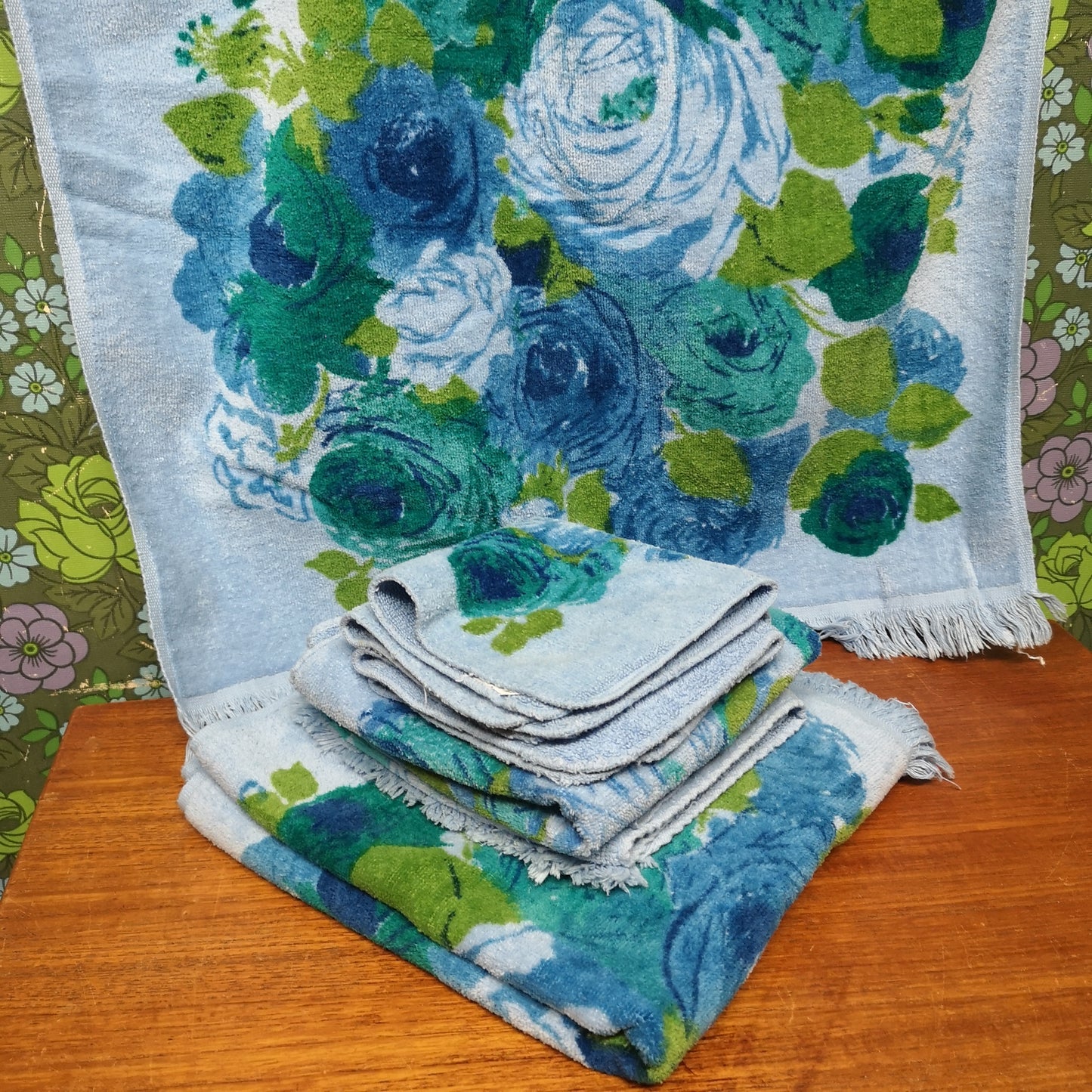 Blue Green Floral Vintage Cannon Monticello Towel Bale Bundle