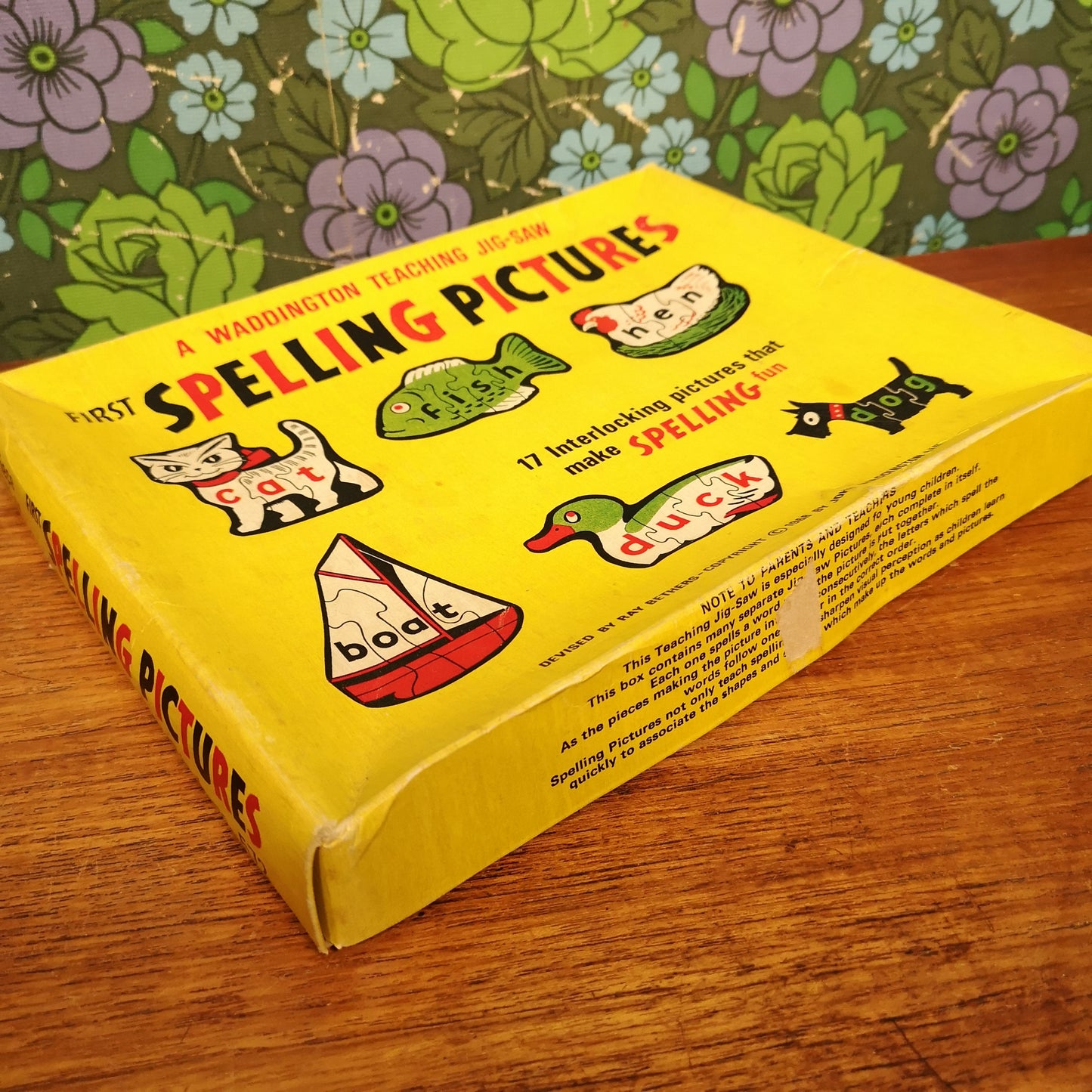 Vintage 60's Waddington First Spelling Pictures Puzzle