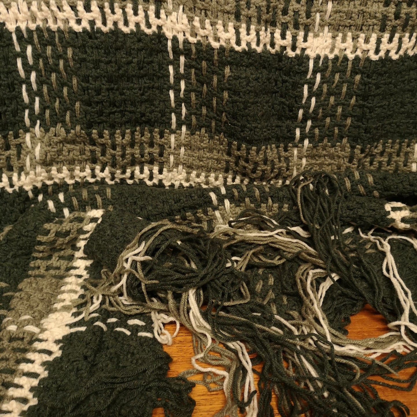 Green Grey Checked Basket effect Knitted Blanket Bedspread