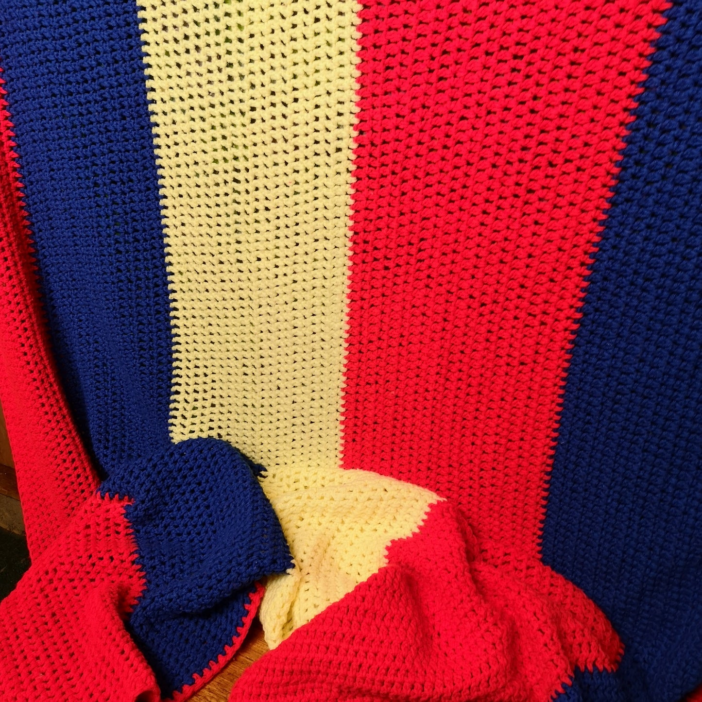 Large Blue Red Yellow Stripy knitted Blanket Bedspread