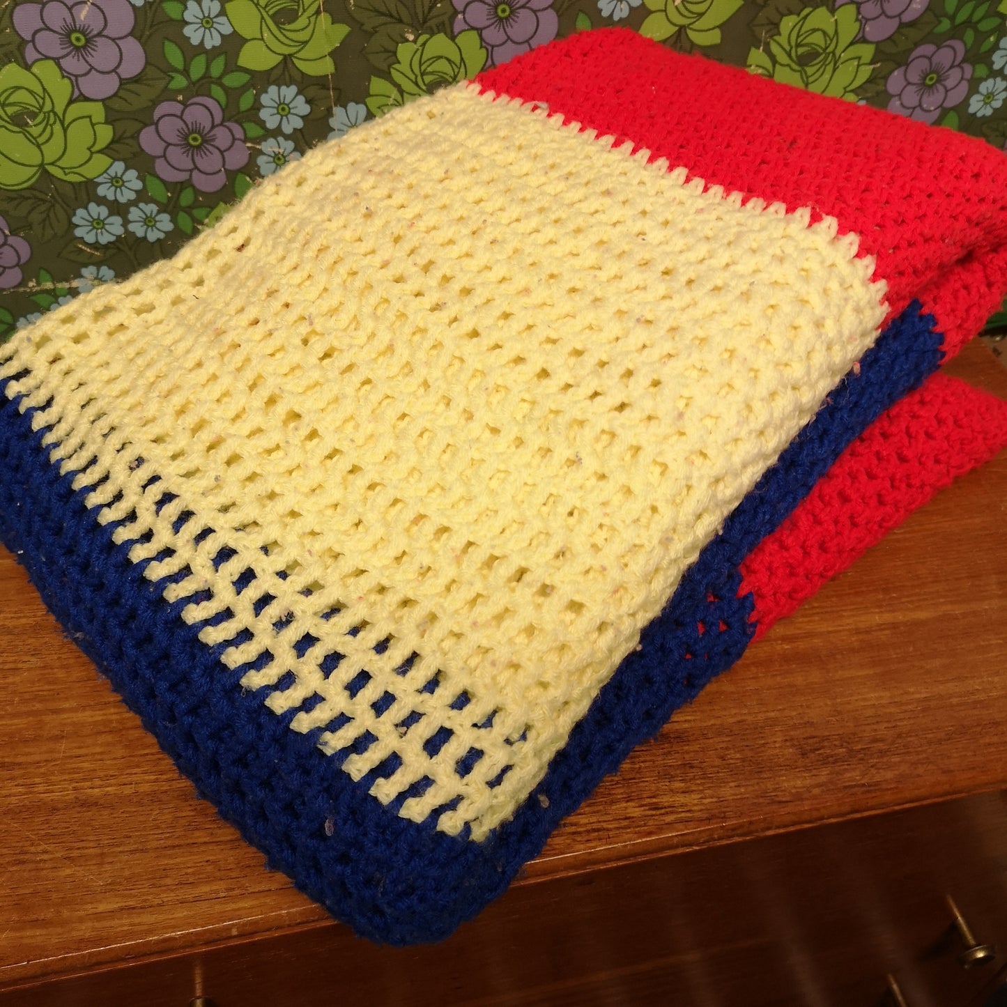 Large Blue Red Yellow Stripy knitted Blanket Bedspread