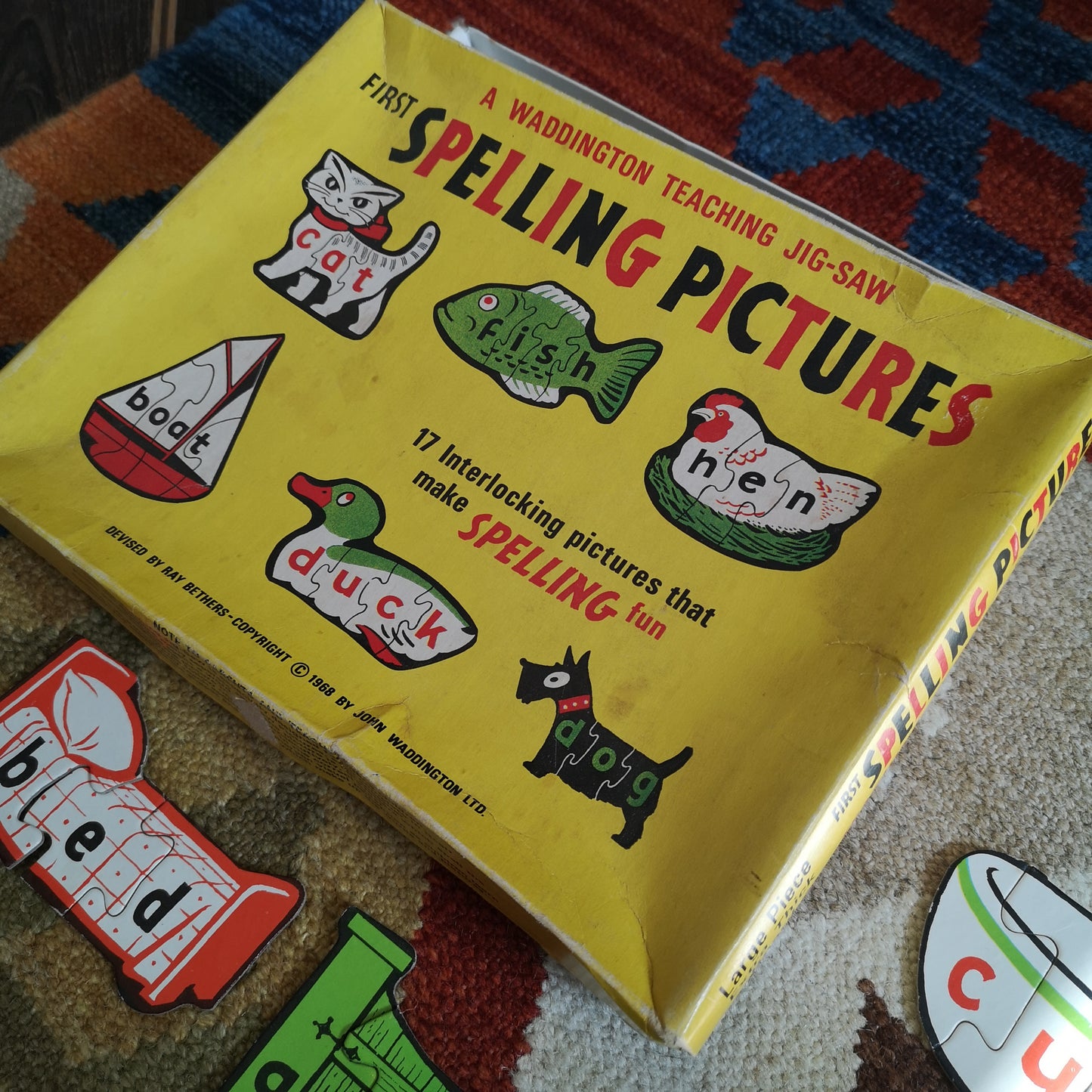 Vintage 60's Waddington First Spelling Pictures Puzzle