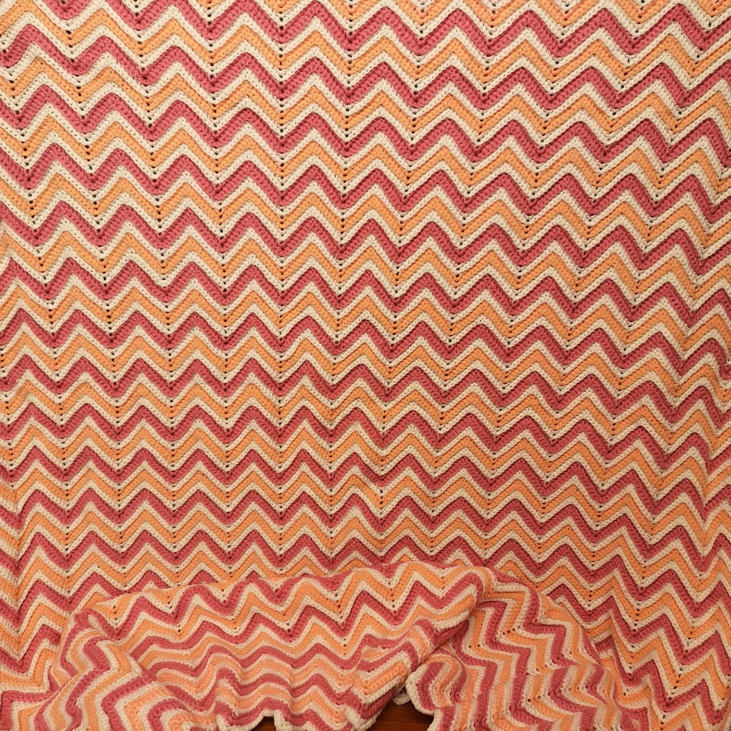 Pink Peach Stripy Zig Zag Knitted Single Blanket Bedspread