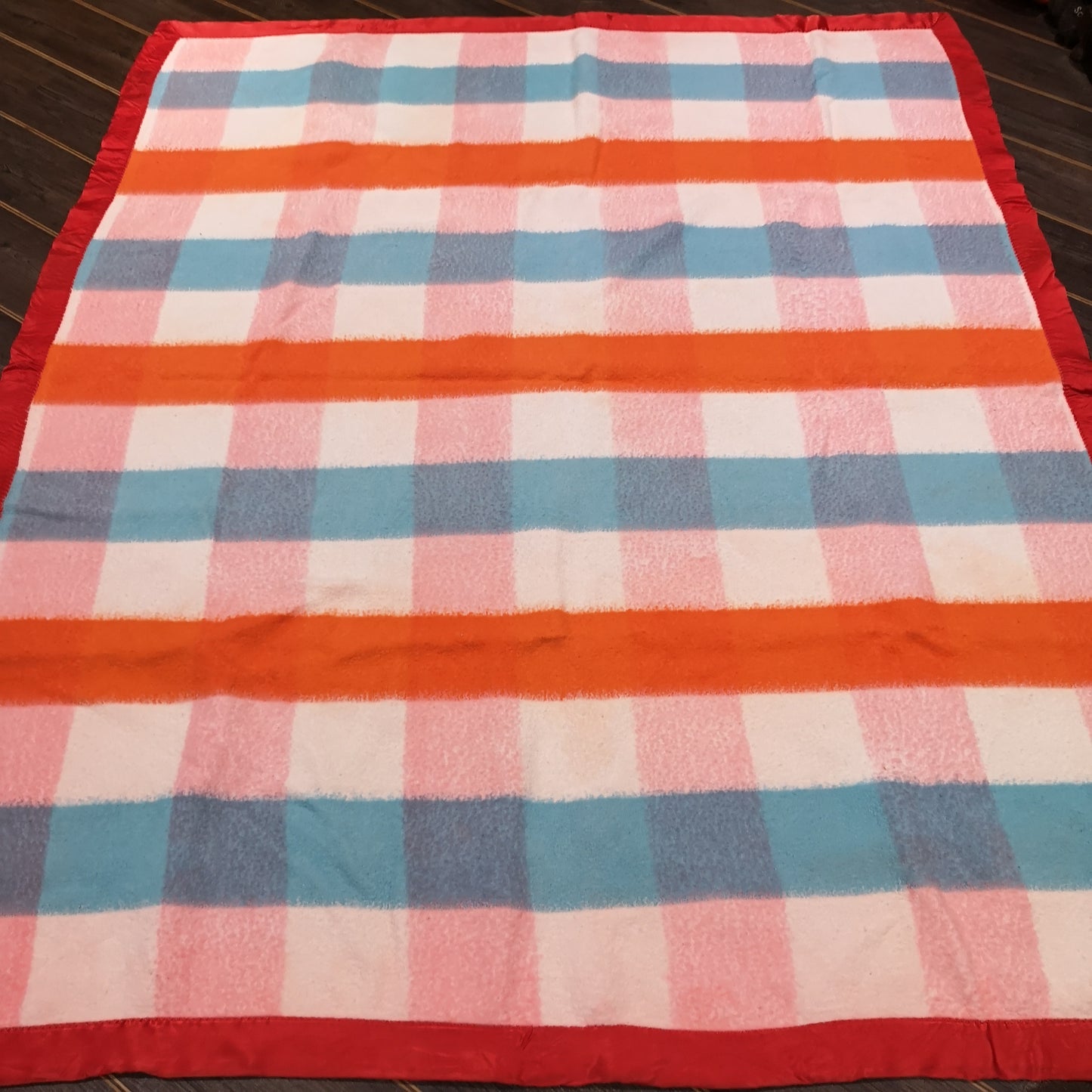 Vintage Retro Large Thick Warm Reversible Checked Spotty Blanket Bedspread