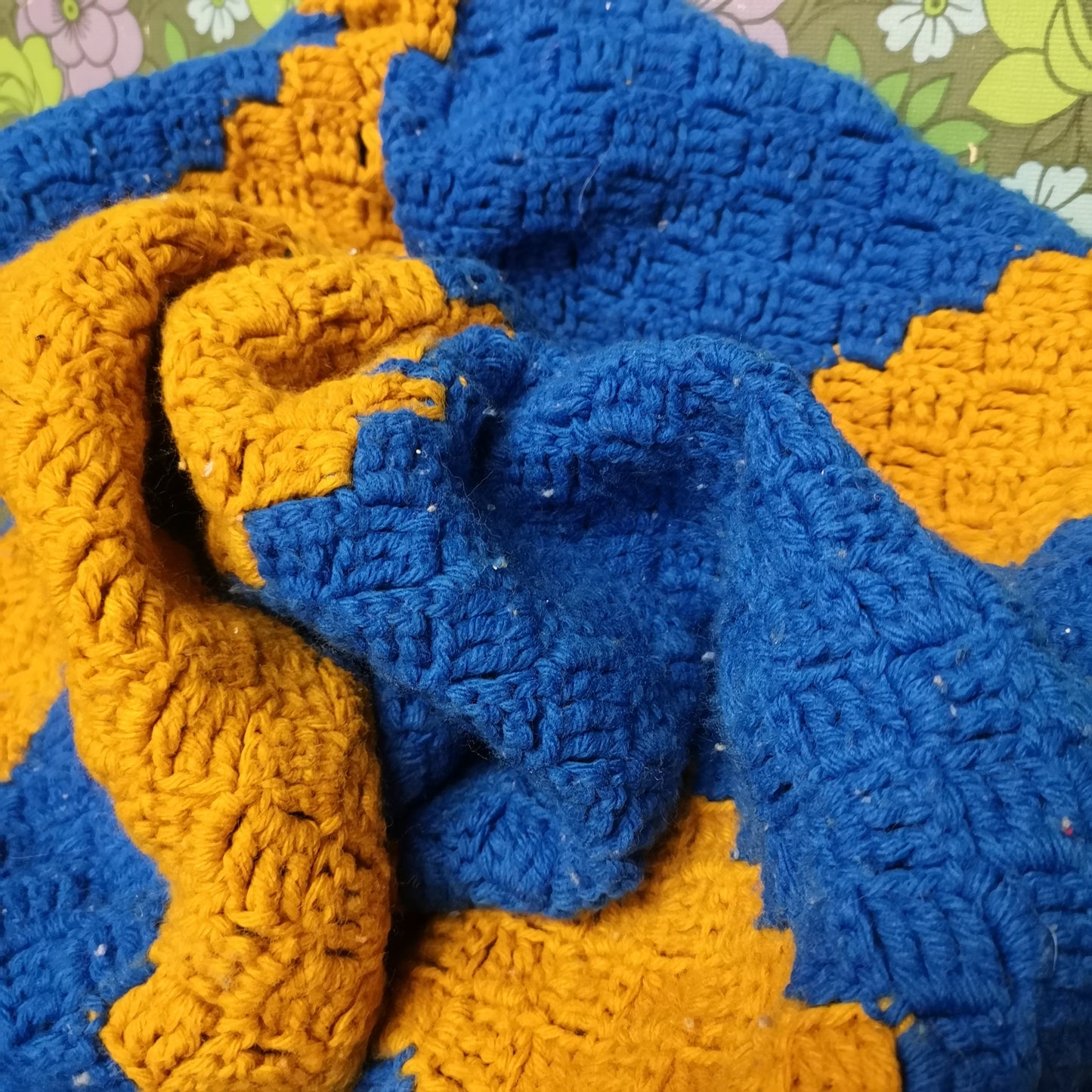 Large King-size Blue Gold Yellow Stripes Knitted Bedspread Blanket