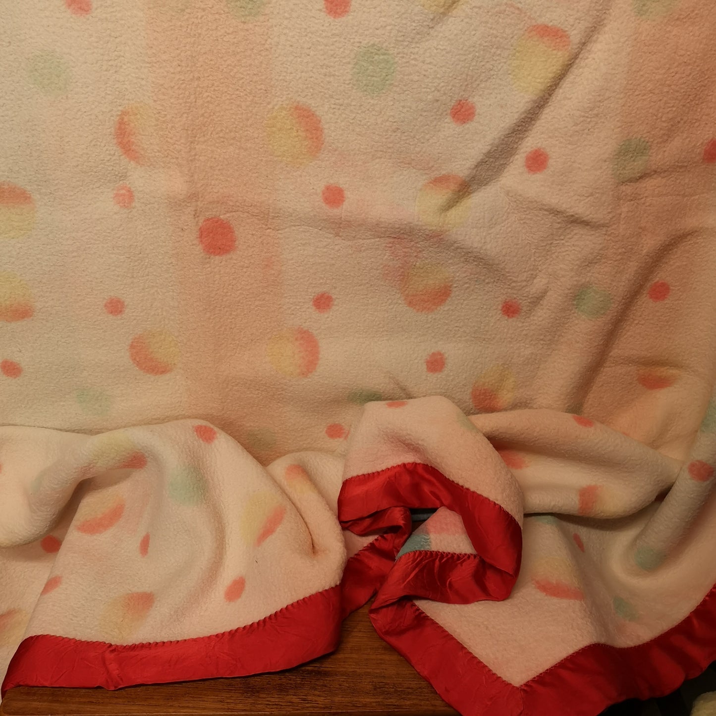 Vintage Retro Large Thick Warm Reversible Checked Spotty Blanket Bedspread