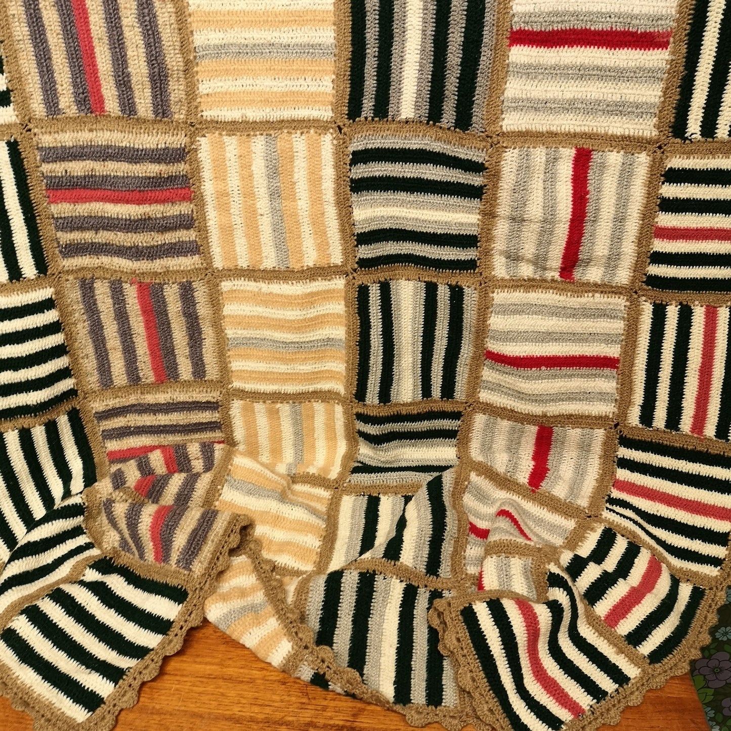 Knitted Patchwork Shabby Chic granny Squares Blanket Throw