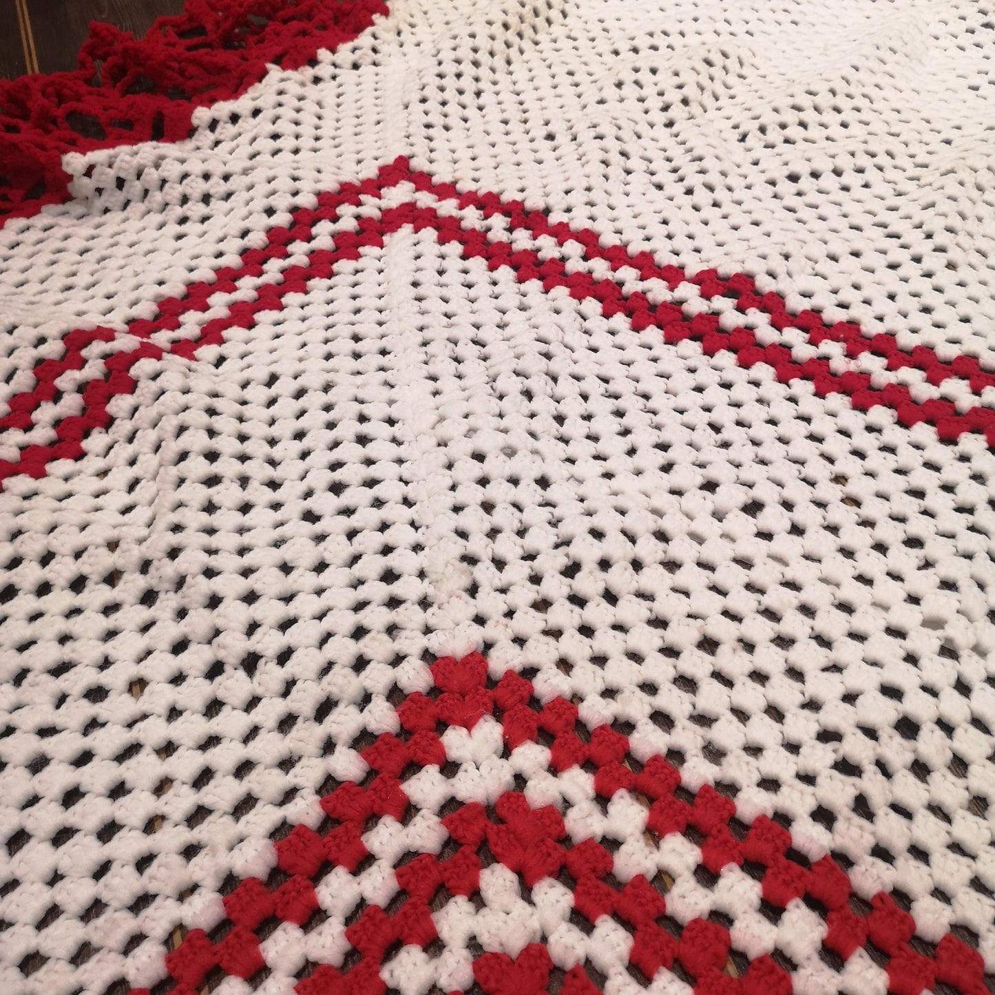 Red White Bedspread Vintage Knitted Crochet Double Bed Blanket Throw