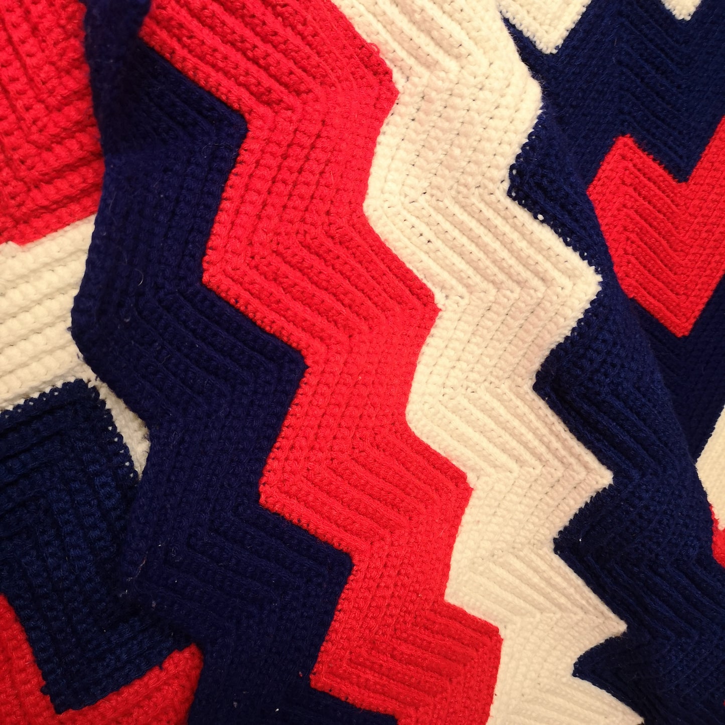 Red White Blue Stripy Zig Zag Knitted Blanket