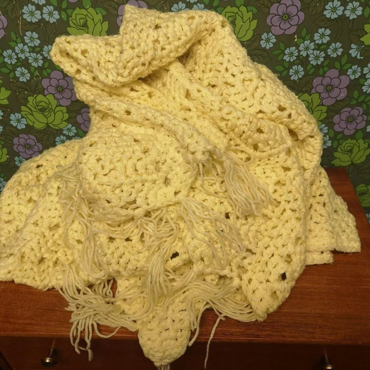 Vintage Yellow Tassels Knitted Crochet Wool Blanket Throw Bedspread