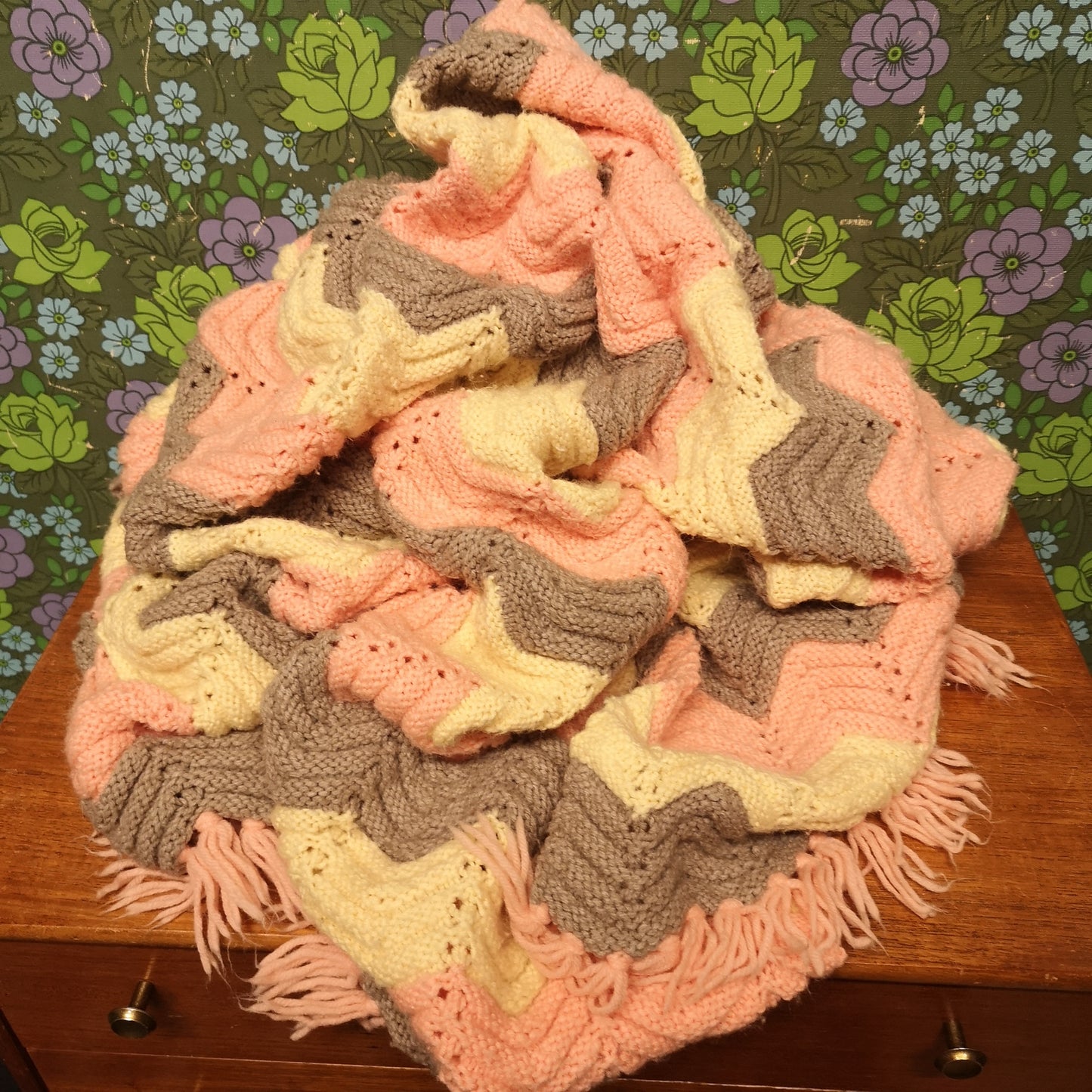 Pink Yellow Brown Zig Zag Stripe Vintage Knitted Wool Blanket Throw Bedspread