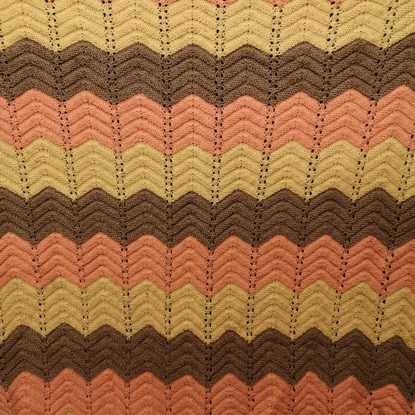 Pink Yellow Brown Zig Zag Stripe Vintage Knitted Wool Blanket Throw Bedspread