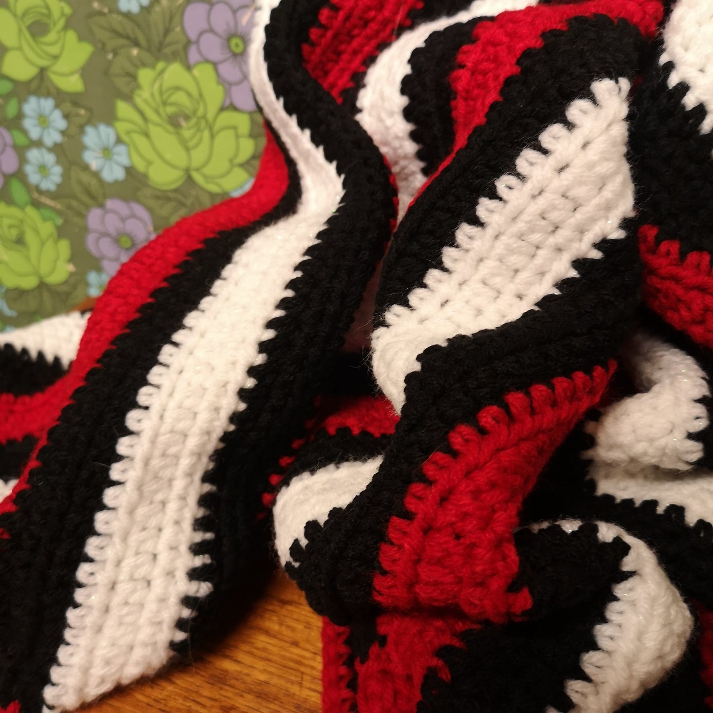 Black Red Stripes Vintage Knitted Crochet Wool Blanket Throw Bedspread