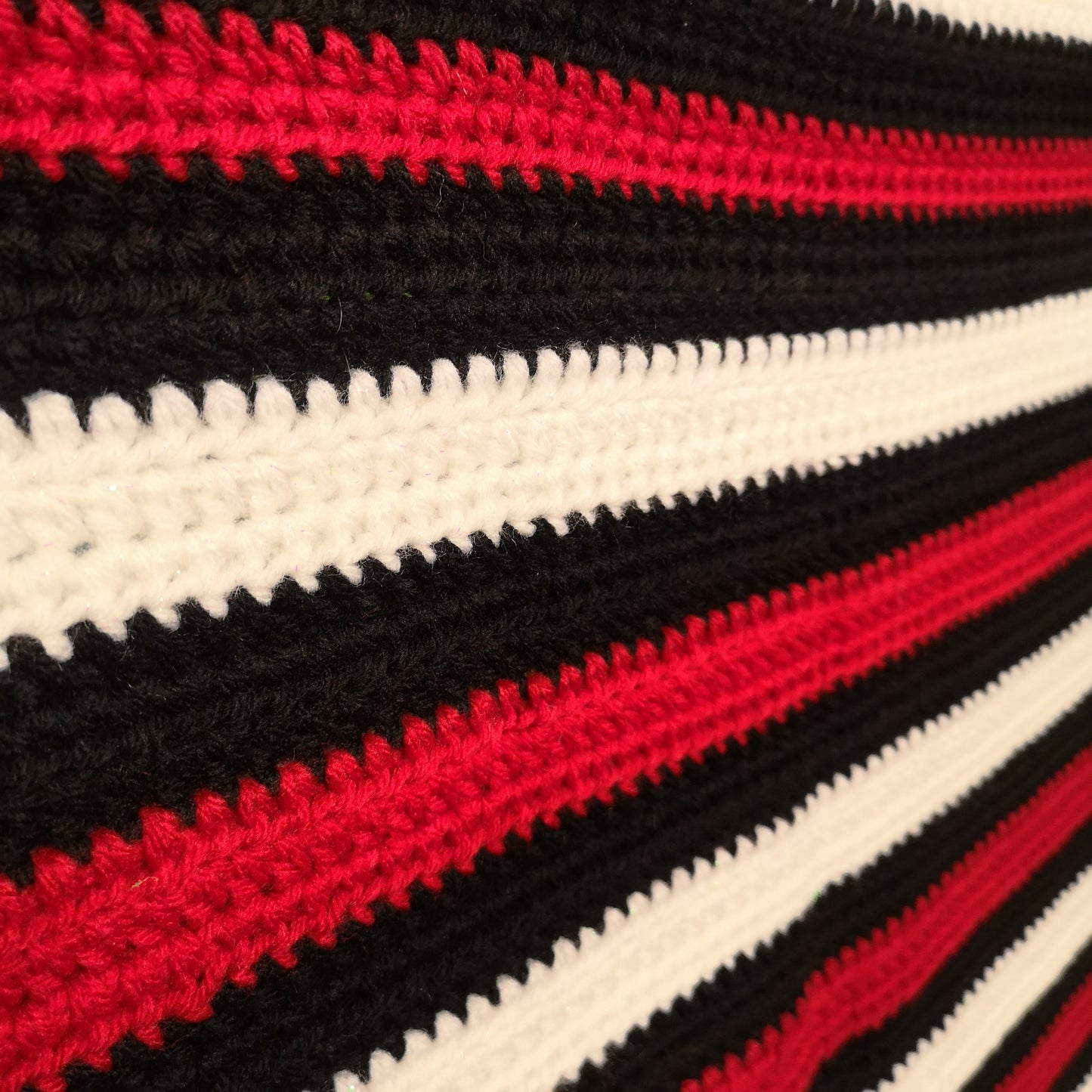 Black Red Stripes Vintage Knitted Crochet Wool Blanket Throw Bedspread