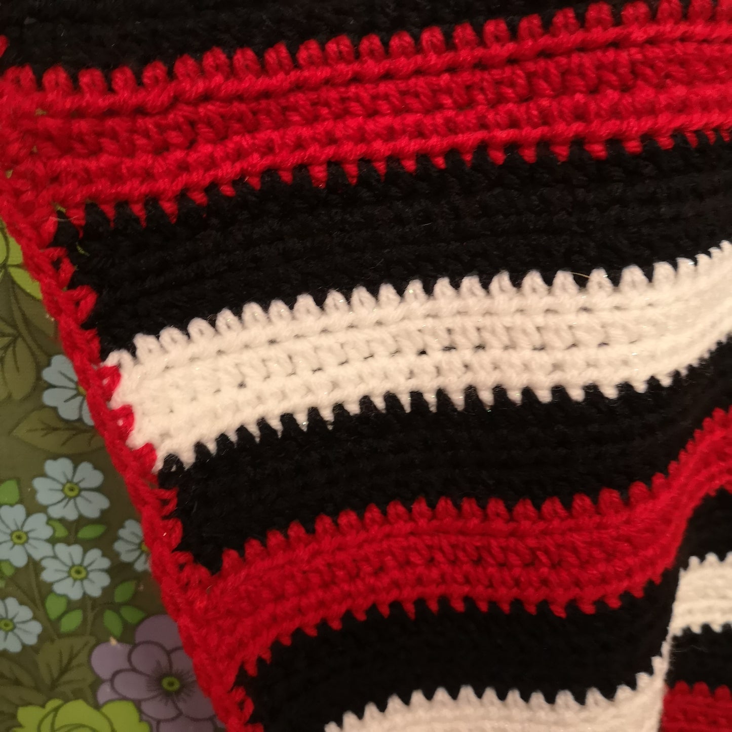 Black Red Stripes Vintage Knitted Crochet Wool Blanket Throw Bedspread