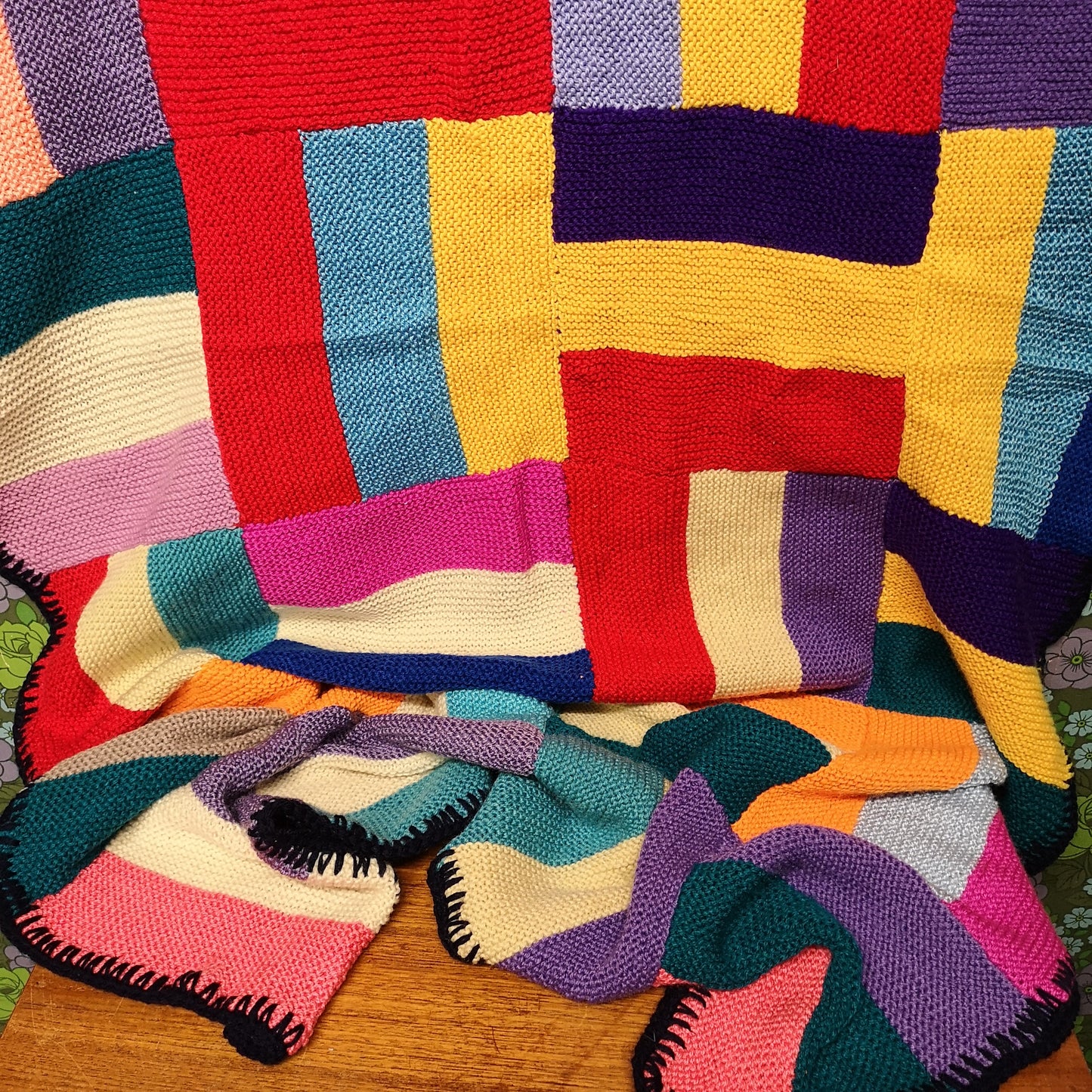 Bright Red Yellow Patchwork Granny Knitted Single Blanket Bedspread