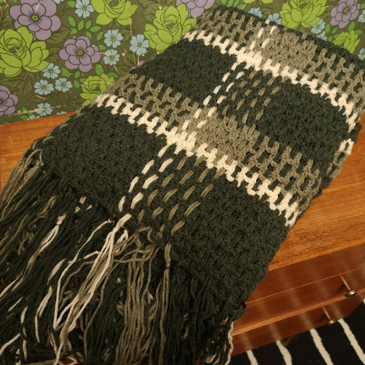 Green Grey Checked Basket effect Knitted Blanket Bedspread